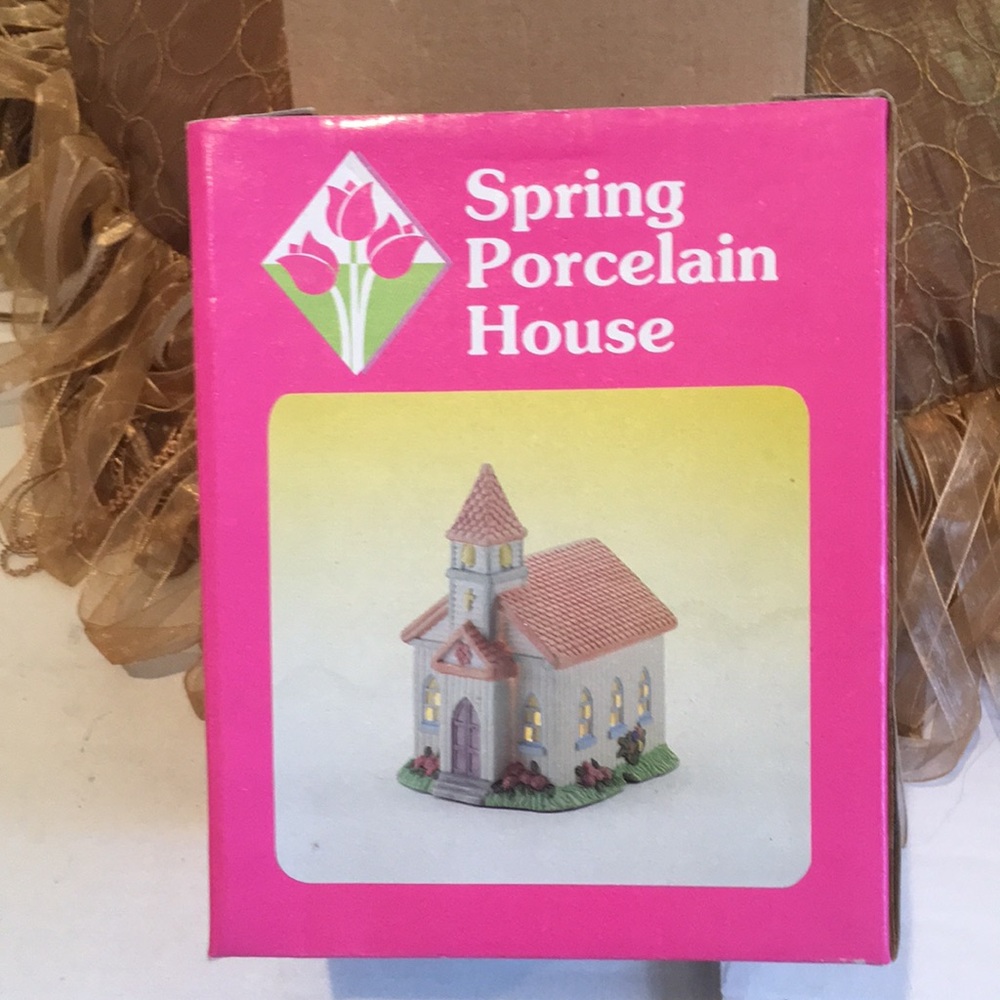 NWT and vintage 1990s spring porcelain house, Church - Picture 4 of 4